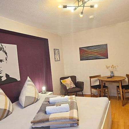 Doppelzimmer 1 I Geteiltes Bad & Kueche I Mit Dem Zug Nur 4 Min Bis Zum Hauptbahnhof Фрайбург Экстерьер фото