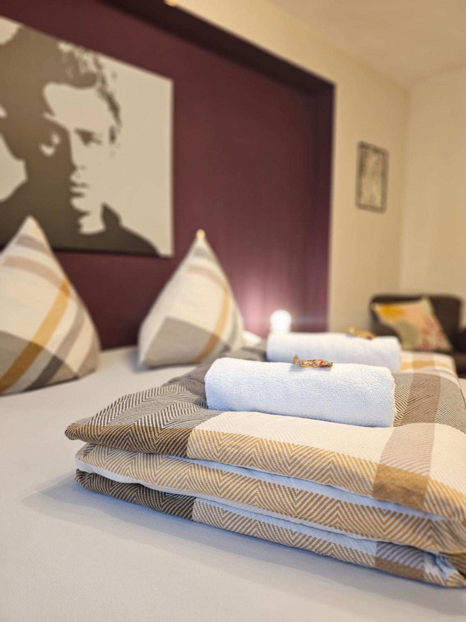 Doppelzimmer 1 I Geteiltes Bad & Kueche I Mit Dem Zug Nur 4 Min Bis Zum Hauptbahnhof Фрайбург Экстерьер фото